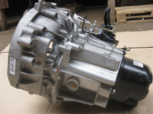 Механическая коробка переключения передач (МКПП 5-ст.) Renault JR5-514, двигатель К4М  1.6 16V, новая, оригинал 320106193R 8200934990 купить недорого с доставкой в Тихвин