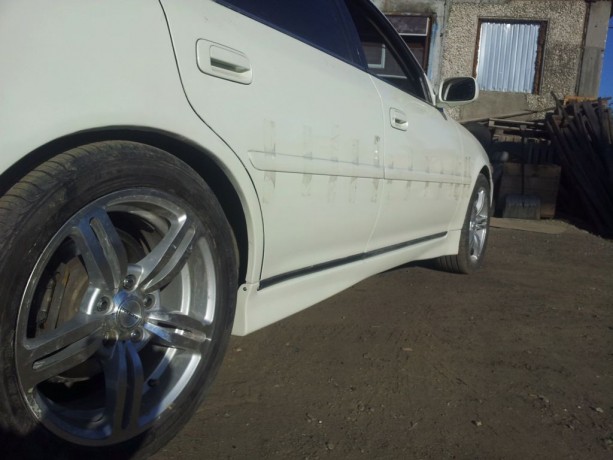 Накладки на пороги (сток) Toyota Cresta (100) купить недорого с доставкой в Тихвин