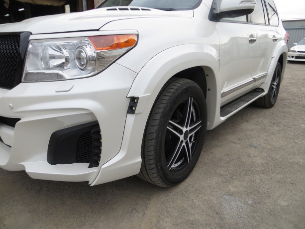 Аэродинамический обвес "Wald Black Bison" Toyota Land Cruiser 200 купить недорого с доставкой в Тихвин