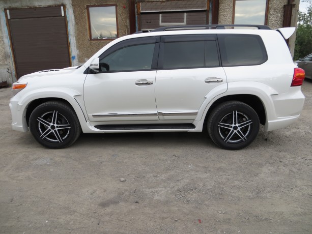 Аэродинамический обвес "Wald Black Bison" Toyota Land Cruiser 200 купить недорого с доставкой в Тихвин